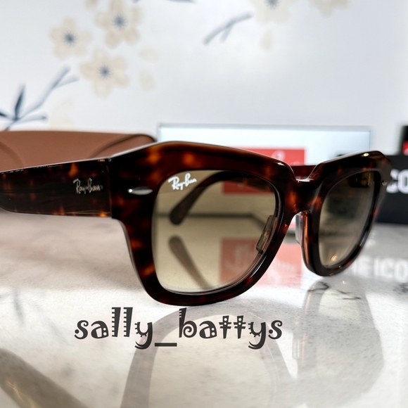 Ray-Ban (Store Display) State Street Gradient Brown Tortoise RB2186 - Picture 5 of 17